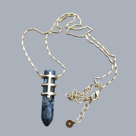 Stella & Dot Jewelry - Stella & Dot Legend Stone Pendant Necklace – Gold Tone Labradorite 25.5”